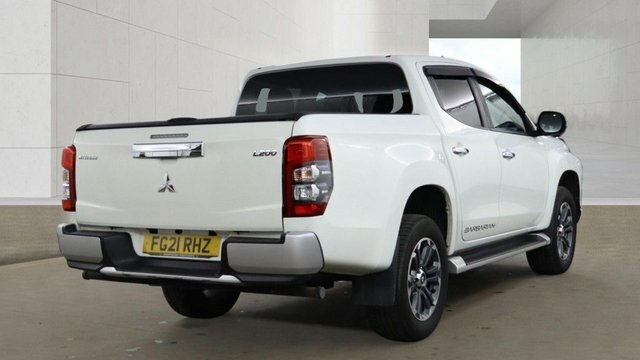 Mitsubishi L200 Di-d Dc Barbarian Pickup White #4