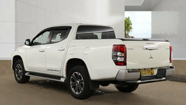 Mitsubishi L200 Di-d Dc Barbarian Pickup White #3