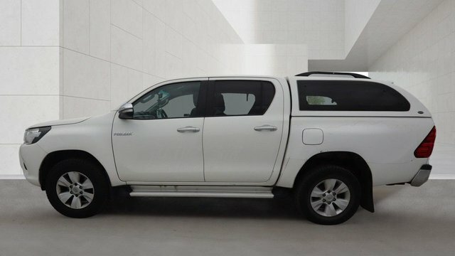 Toyota HILUX D-4d Icon Pickup Double White #5