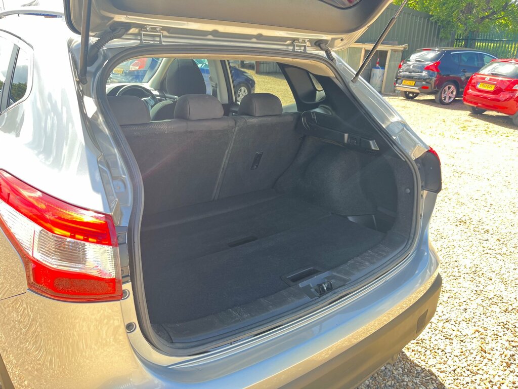 Nissan Qashqai 1.5 Dci N-connecta Suv 2Wd Euro WJ66WMP Silver #6