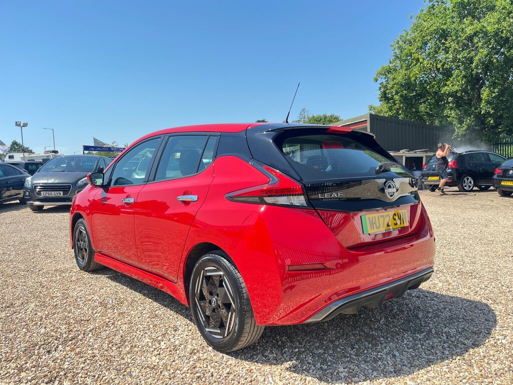 Nissan Leaf 39Kwh Acenta Hatchback 150 Ps Red #6