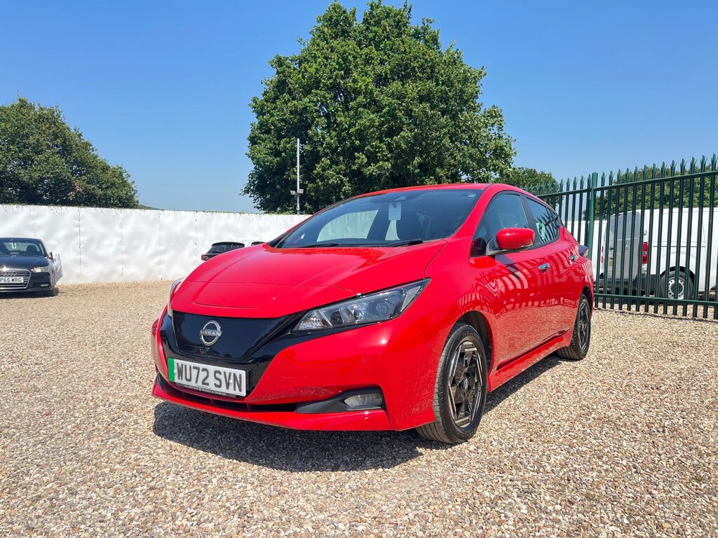 Nissan Leaf 39Kwh Acenta Hatchback 150 Ps Red #4