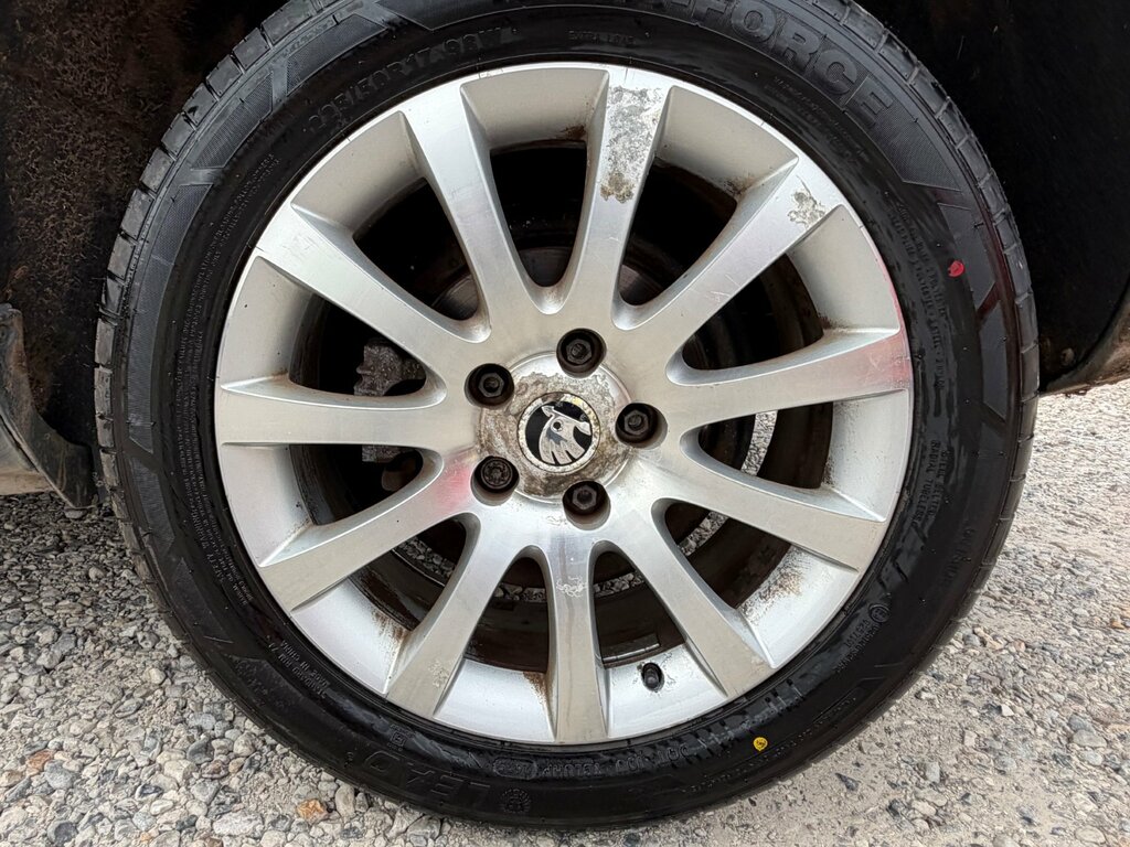 Skoda Yeti Elegance Silver #9