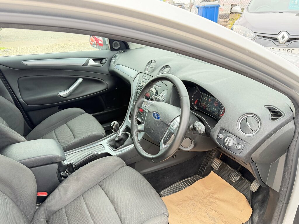 Ford Mondeo 1.6T Ecoboost Titanium Hatchback Silver #3