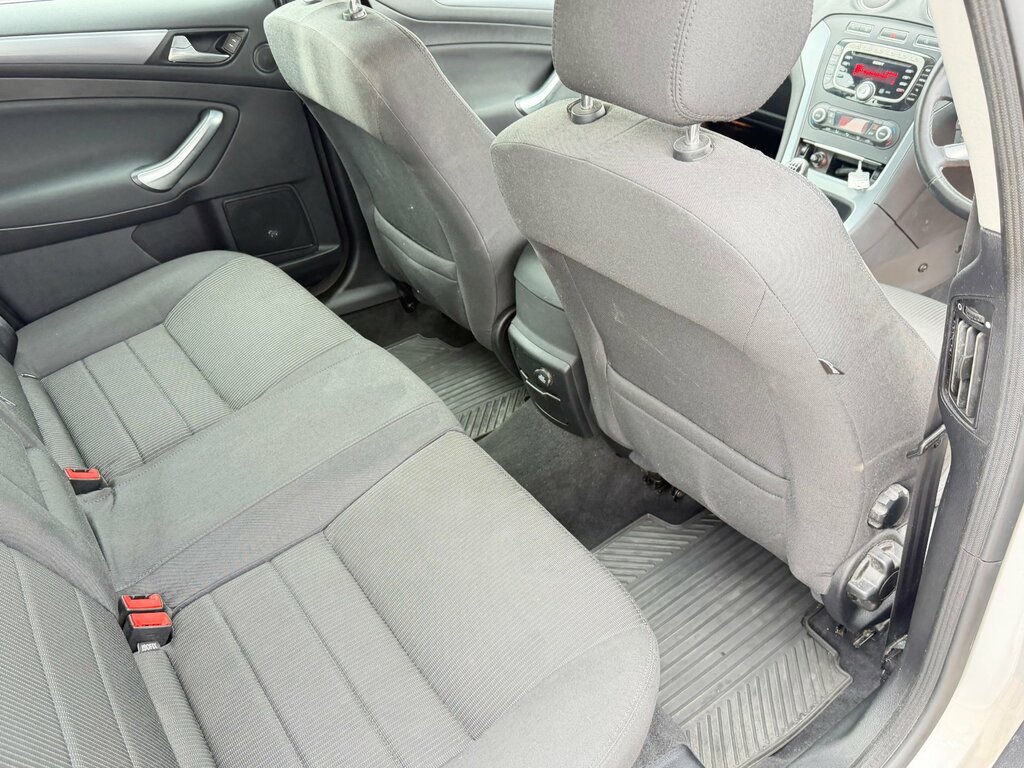 Ford Mondeo 2.0L Titanium Tdci 138 Bhp Black #13