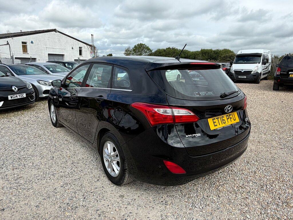 Hyundai I30 Crdi Se Nav Blue Drive Blue #7
