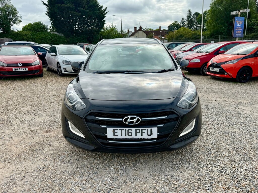 Hyundai I30 1.6 Crdi Blue Drive Se Tourer Eu Black #4