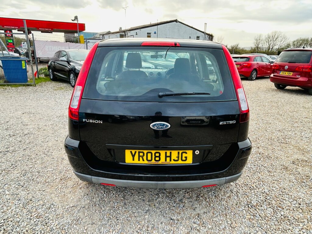 Ford Fusion 1.4 Zetec Climate 78 Bhp Red #8