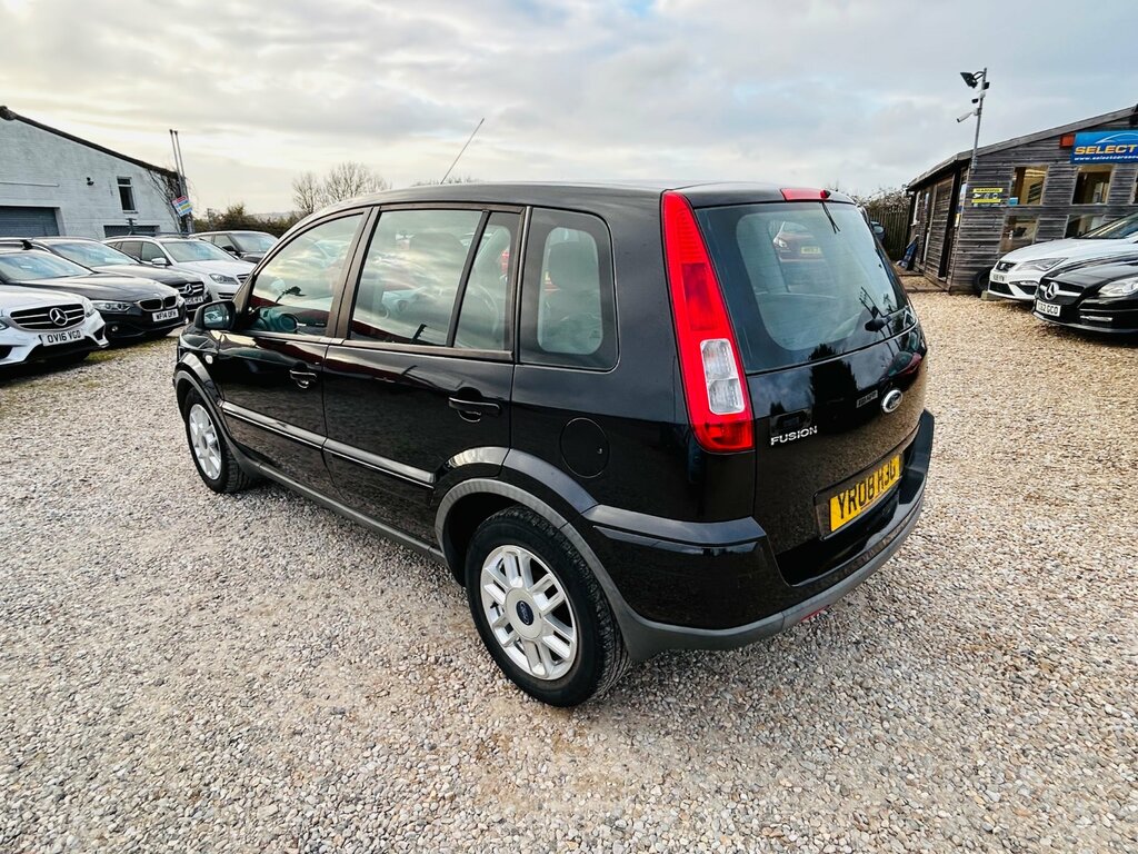 Ford Fusion 1.4 Zetec Climate 78 Bhp Red #7