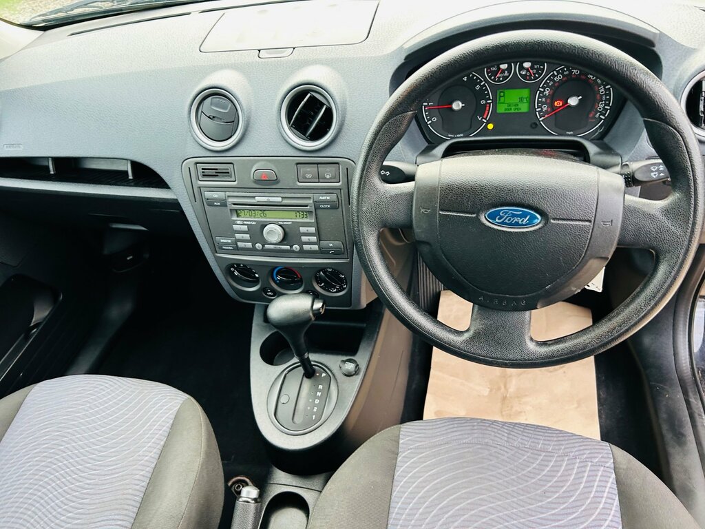 Ford Fusion 1.4 Zetec Climate 78 Bhp Red #12
