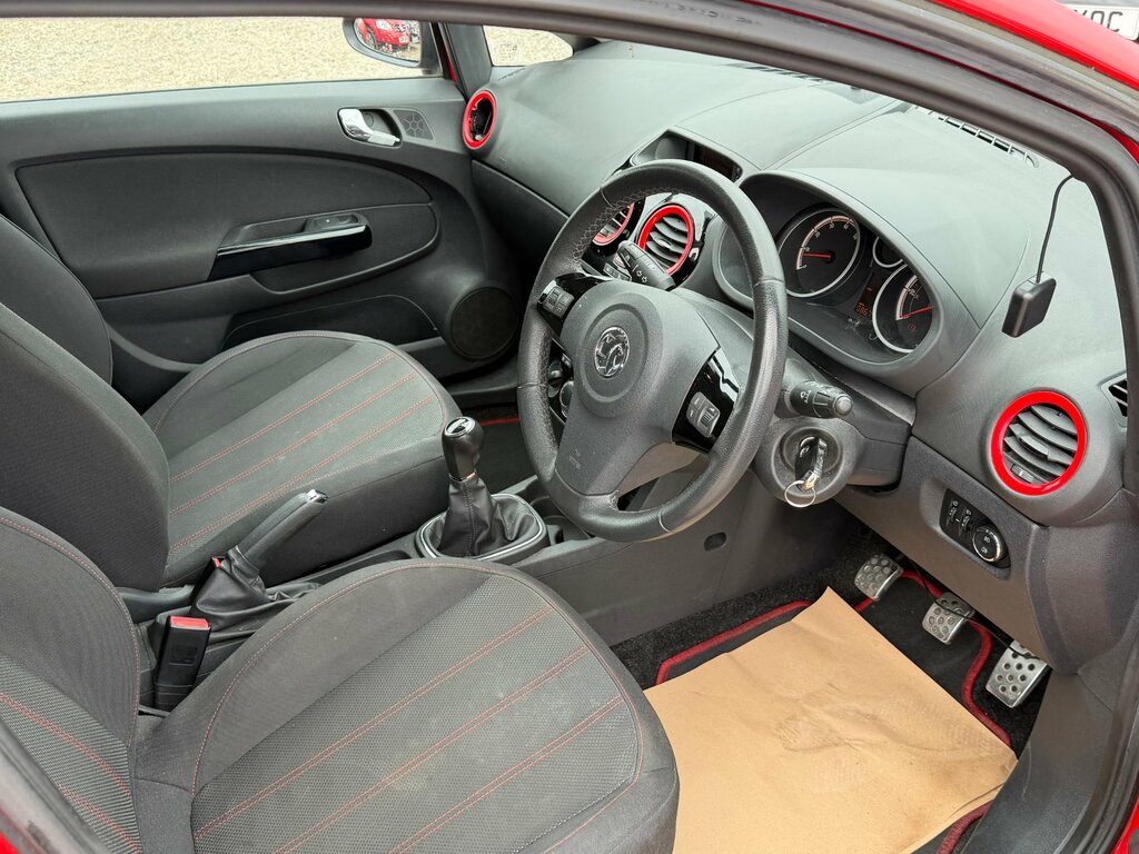 Vauxhall Corsa 1.2 16V Limited Edition Hatchback Manua Red #2
