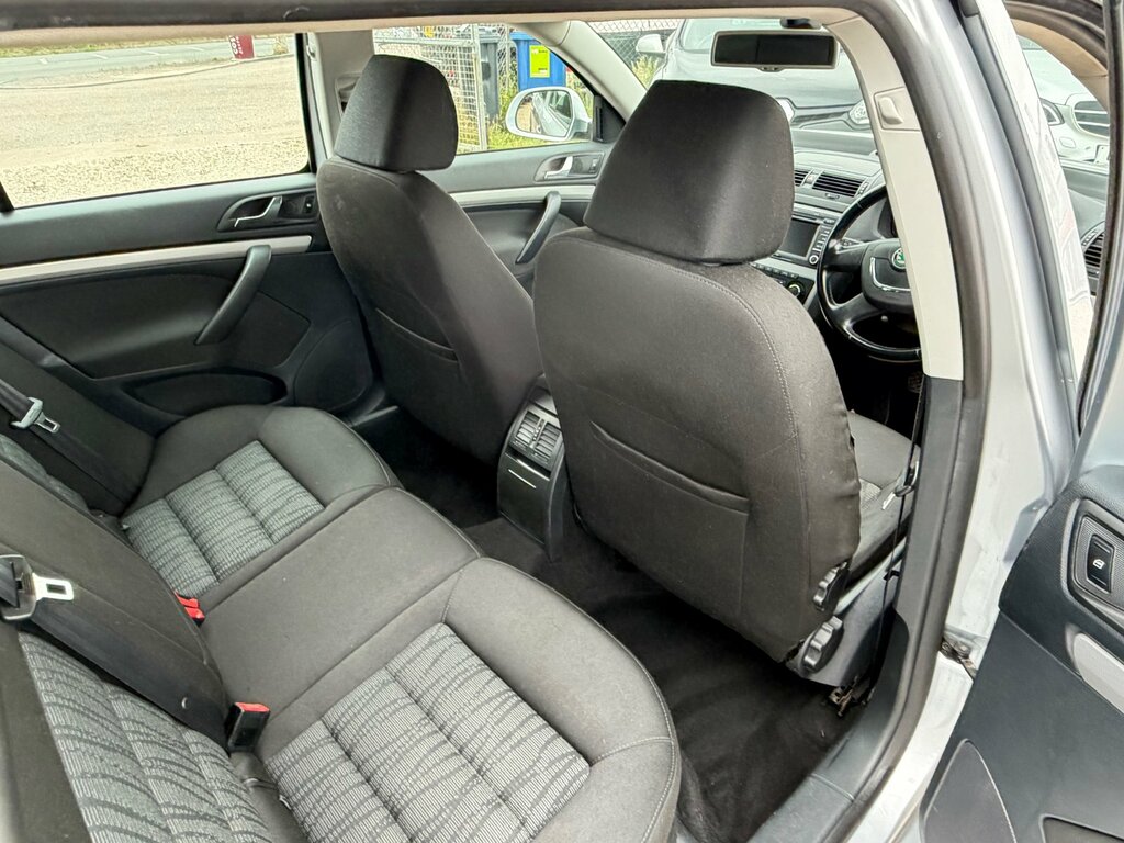 Skoda Octavia Octavia Elegance Tsi Silver #14