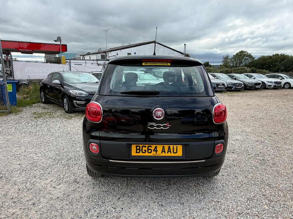 Fiat 500L Red #8