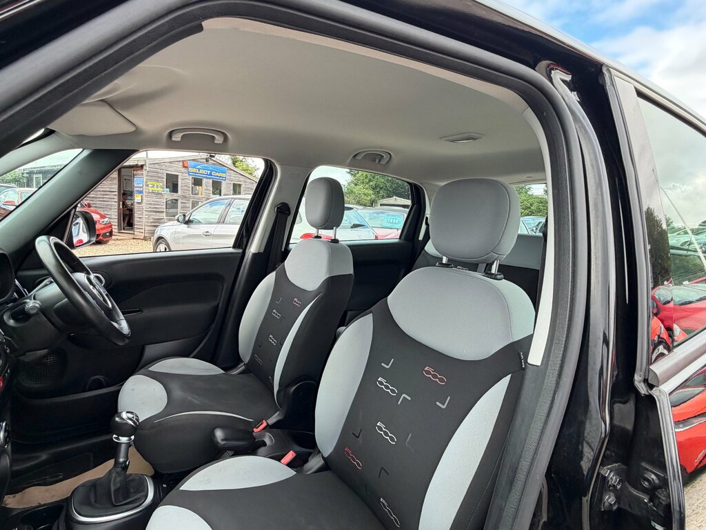 Fiat 500L Red #11