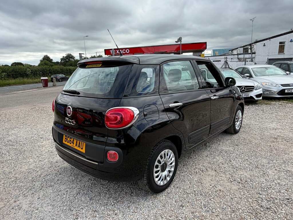 Fiat 500L Red #9