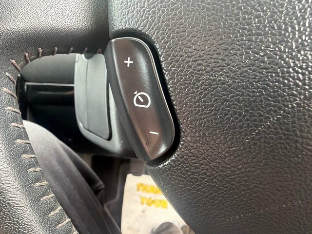 Renault Clio Dynamique Tomtom Black #45
