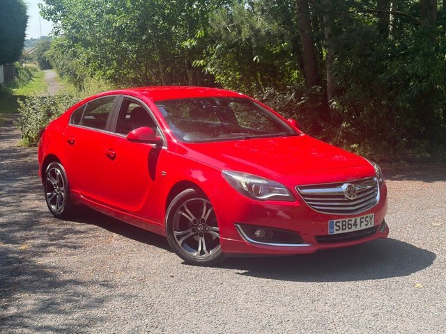 Vauxhall Insignia 2014 1.8 16V Limited Edition Hatchback Red #2