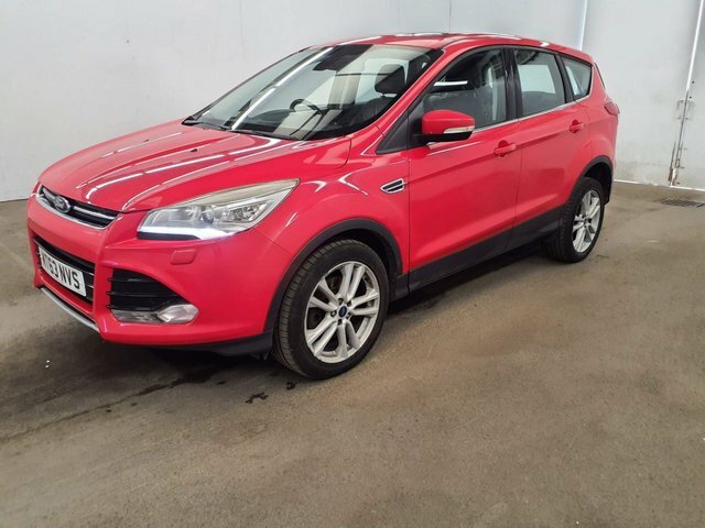 Ford Kuga 2014 2.0 Tdci Titanium X Suv 2Wd Red #3