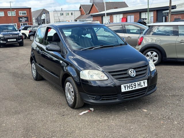 Volkswagen Fox 2009 1.2 6V Urban Fox Hatchback Black #2