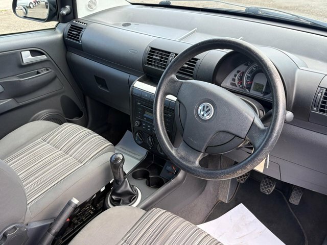 Volkswagen Fox 1.4 16V Urban Fox Hatchback Euro Red #29