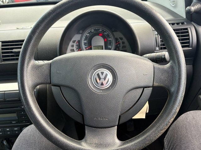Volkswagen Fox 1.4 16V Urban Fox Hatchback Euro Red #32