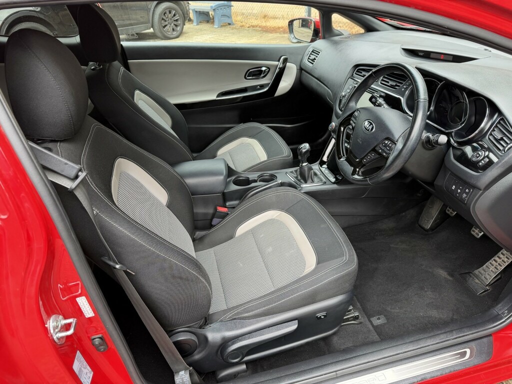 Kia Proceed Se White #9