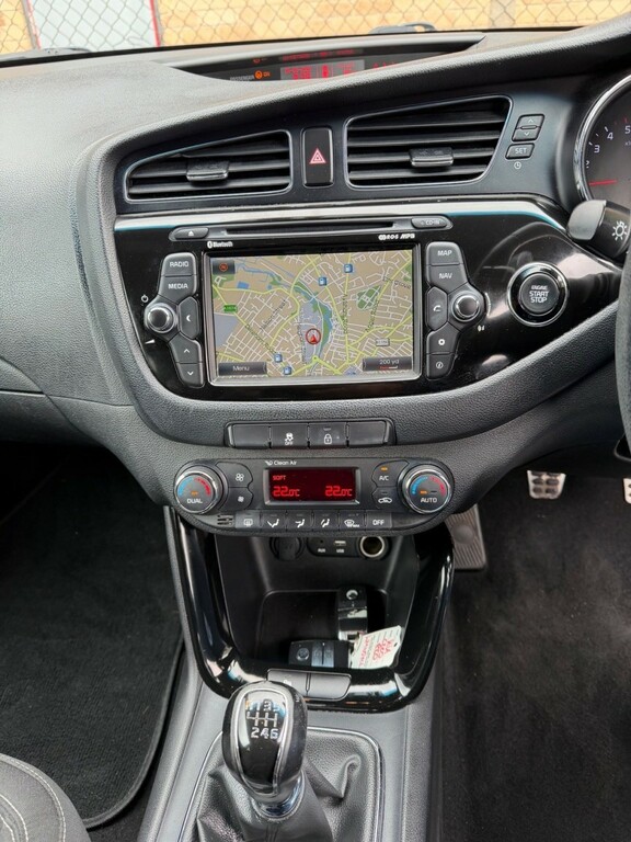 Kia Proceed Se White #11