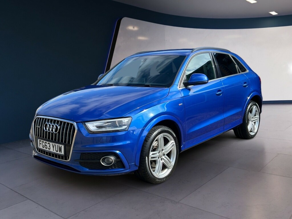 Audi Q3  Black #3