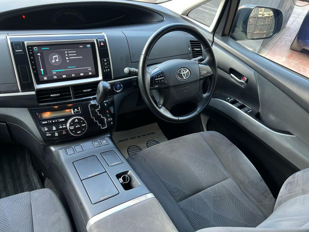 Toyota Estima Mpv Black #16