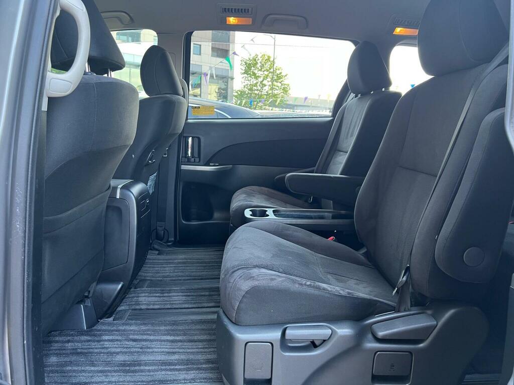 Toyota Estima Mpv Black #25