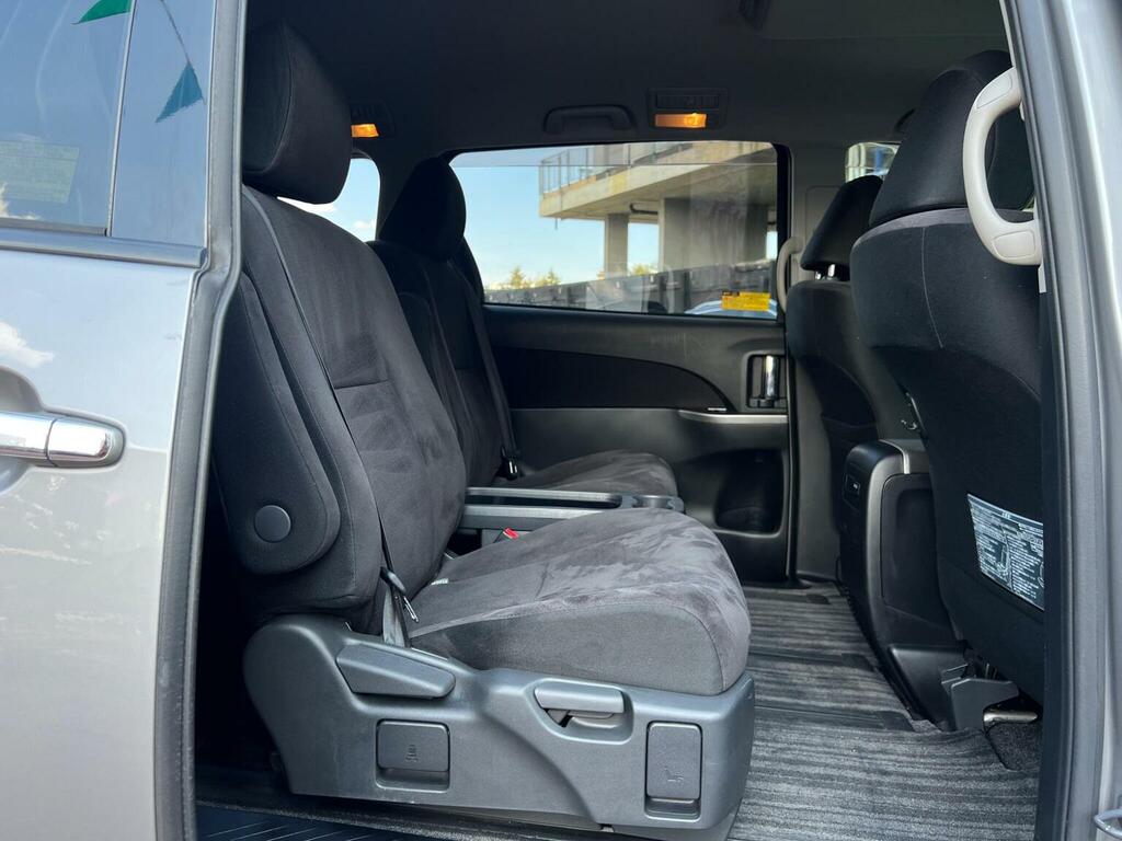 Toyota Estima Mpv Black #29