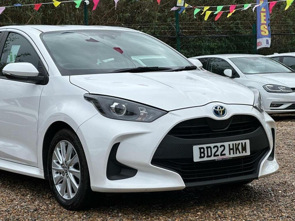 Toyota Yaris 1.5 Vvt-h Icon E-cvt Euro 6 Ss BD22HKM White #5