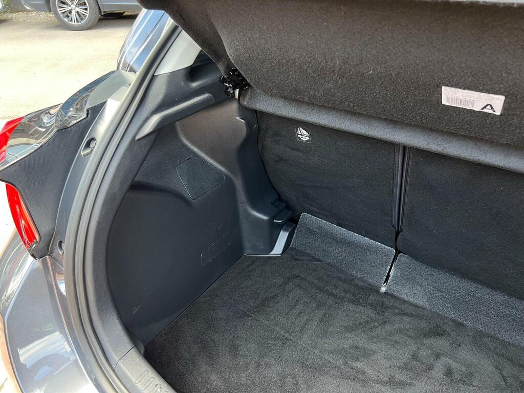 Toyota Yaris 1.5 Hybrid Excel Cvt  #100