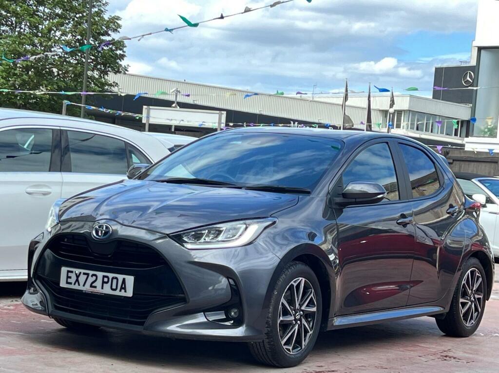 Toyota Yaris 1.5 Hybrid Excel Cvt  #59
