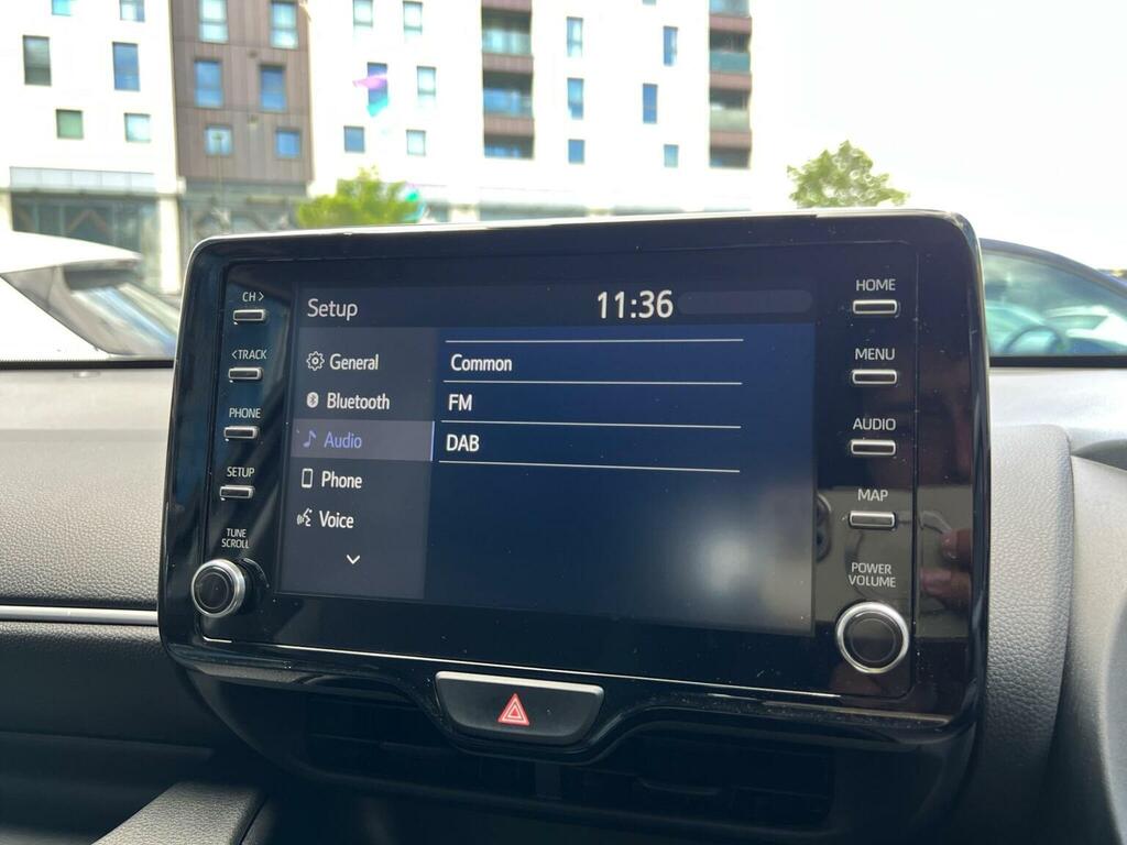 Toyota Yaris 1.5 Hybrid Excel Cvt  #92