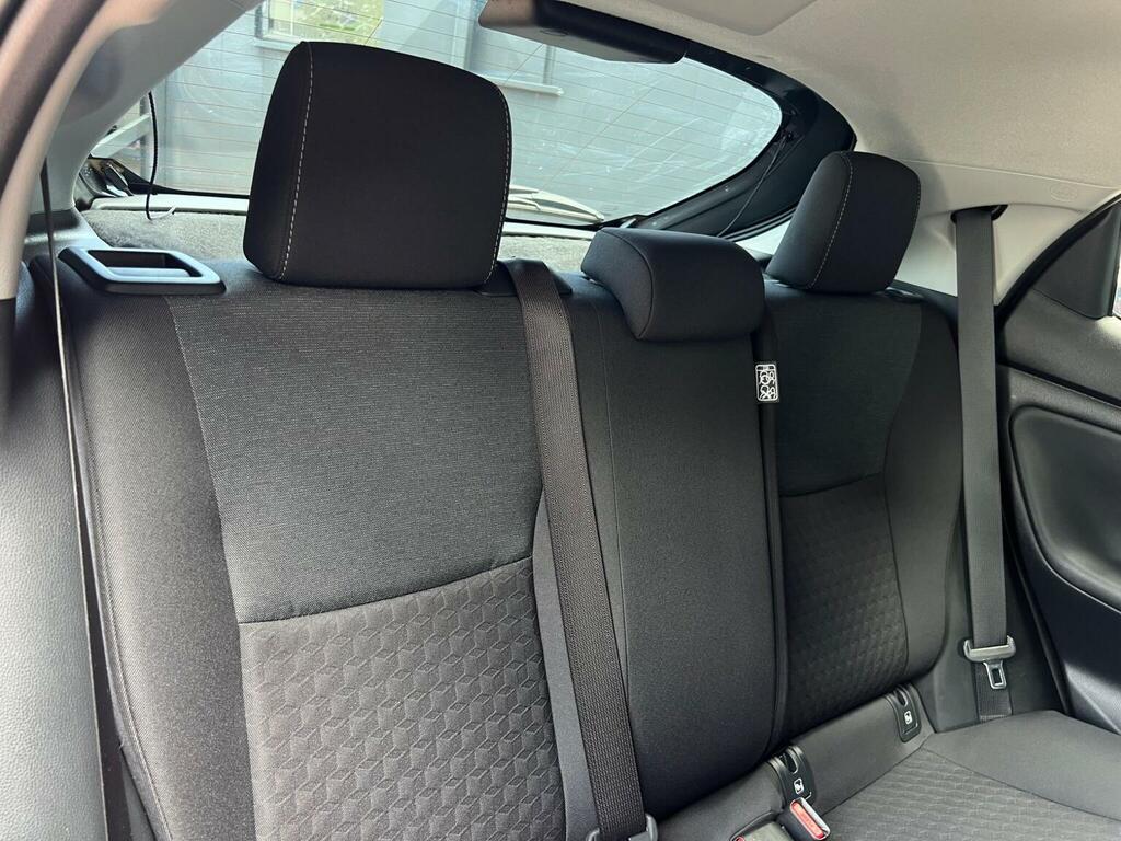 Toyota Yaris 1.5 Hybrid Excel Cvt  #24