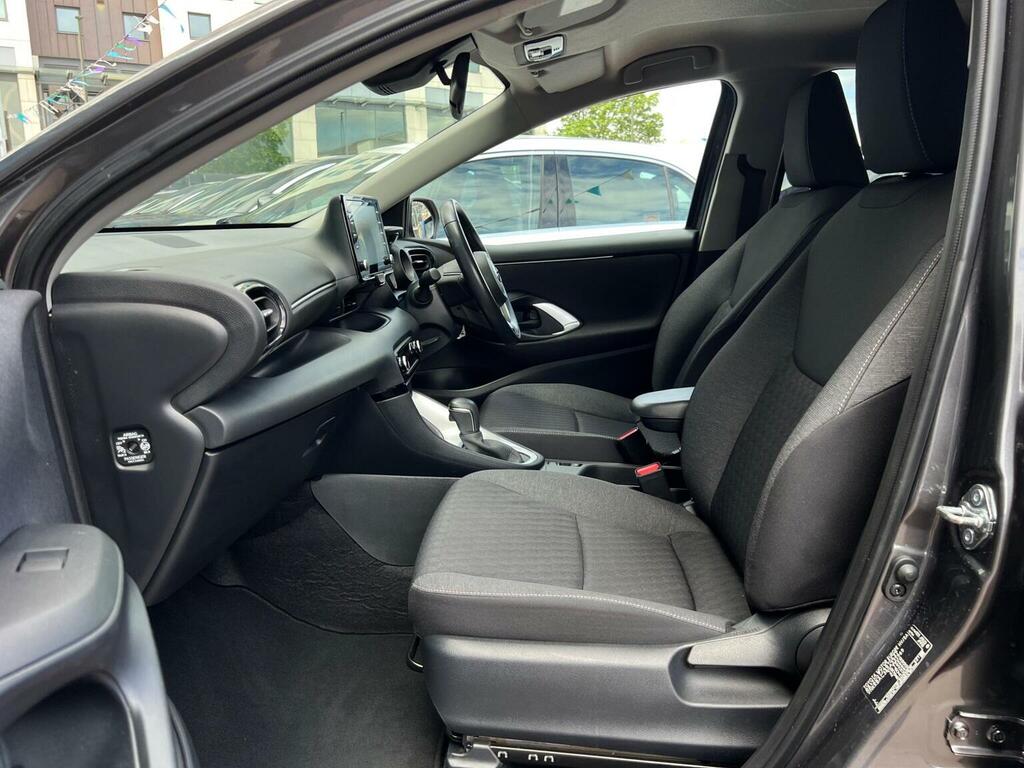 Toyota Yaris 1.5 Hybrid Excel Cvt  #103