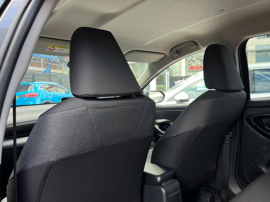 Toyota Yaris 1.5 Hybrid Excel Cvt  #19