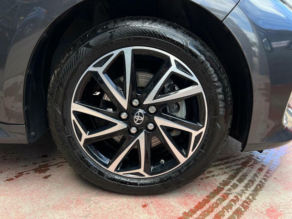 Toyota Yaris 1.5 Hybrid Excel Cvt  #87
