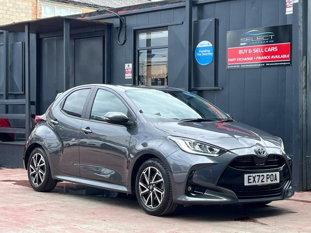Toyota Yaris 1.5 Vvt-h Design E-cvt Euro 6 Ss Grey