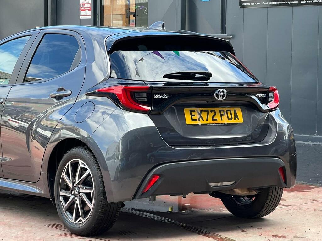 Toyota Yaris 1.5 Hybrid Excel Cvt  #57