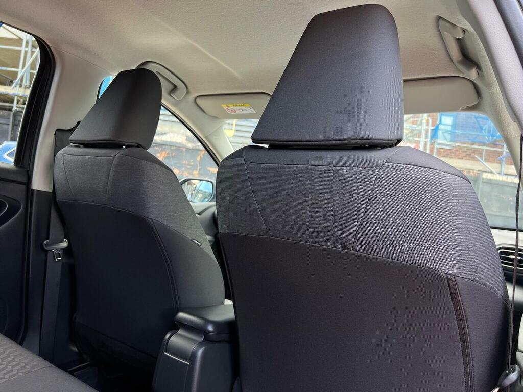 Toyota Yaris 1.5 Hybrid Excel Cvt  #22
