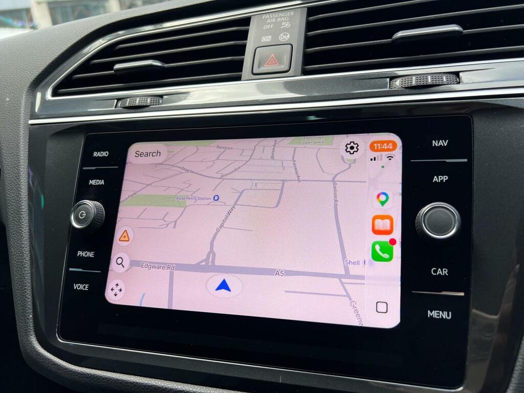 Volkswagen Tiguan R-line Tech Tdi S-a White #129