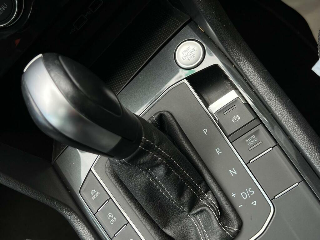 Volkswagen Tiguan R-line Tech Tdi S-a White #43