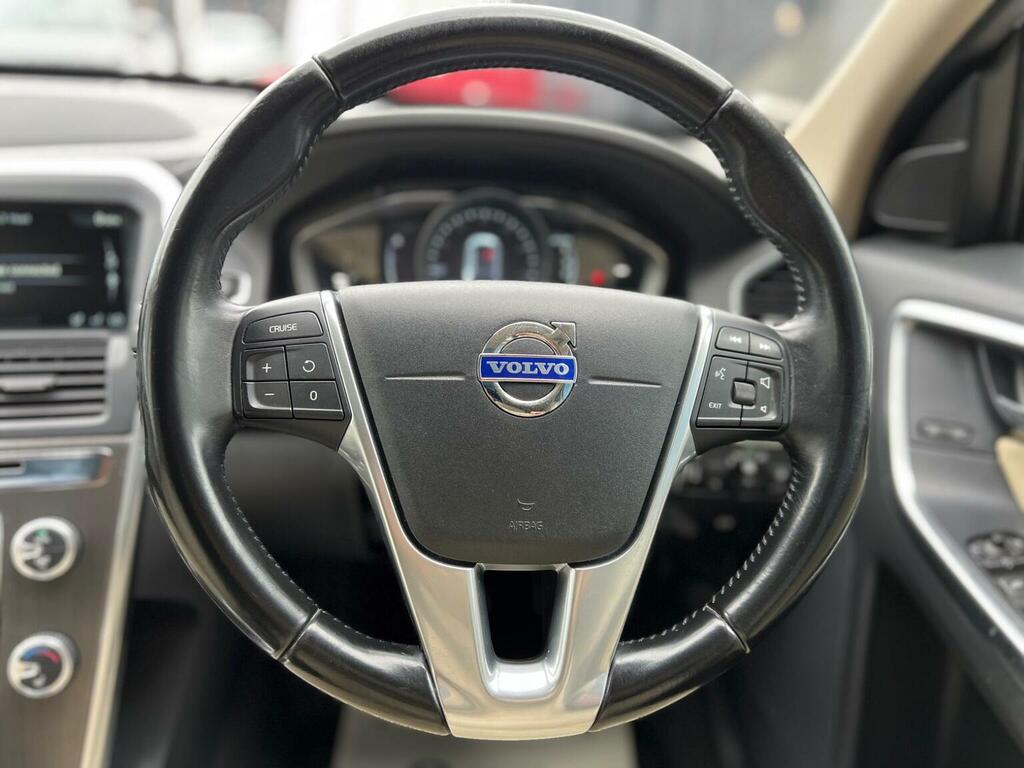 Volvo XC60 2L Se Lux Nav Gold #104