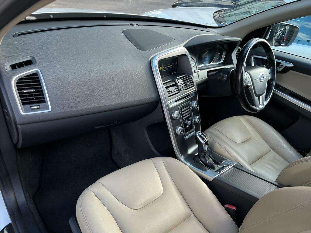 Volvo XC60 2L Se Lux Nav Gold #73