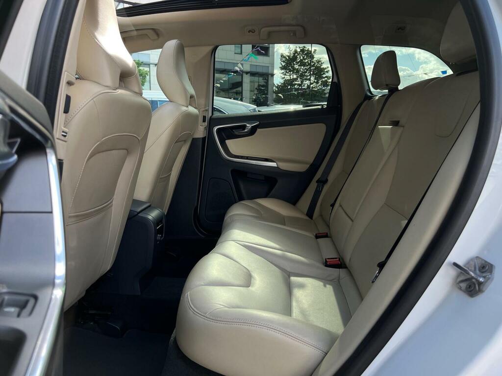 Volvo XC60 2L Se Lux Nav Gold #27