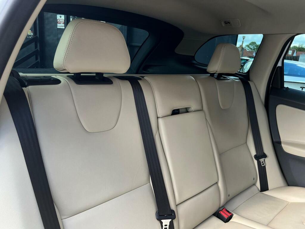 Volvo XC60 2L Se Lux Nav Gold #83