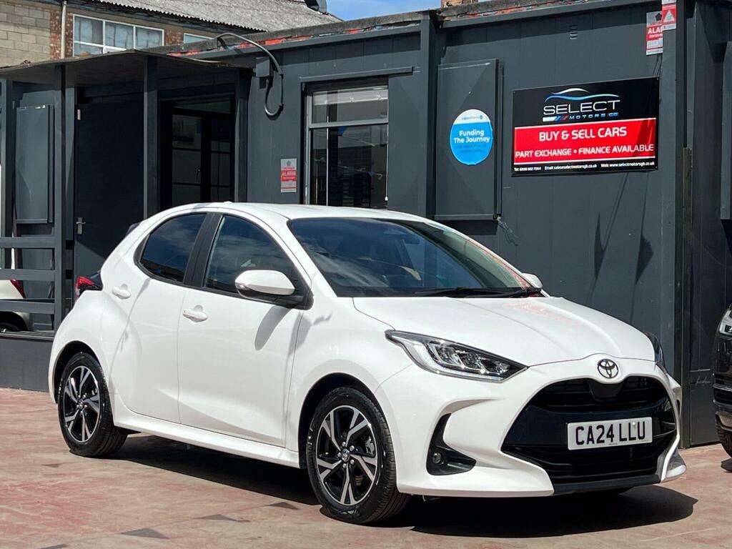 Toyota Yaris 1.5 Vvt-h Design E-cvt Euro 6 Ss White