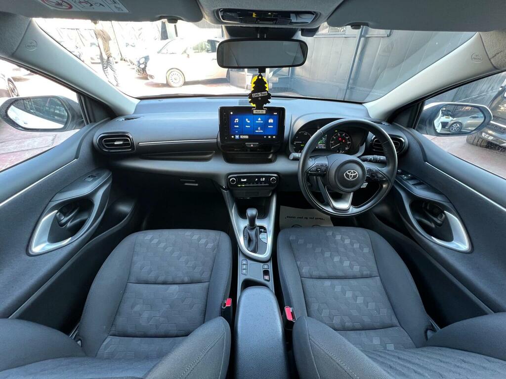 Toyota Yaris 1.5 Vvt-h Icon E-cvt Euro 6 Ss DU74XOH White #2